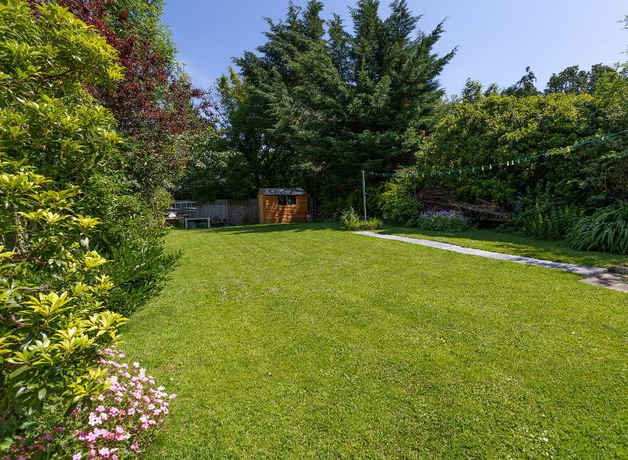 14 Rosemount Avenue, Armagh, BT60 1BB