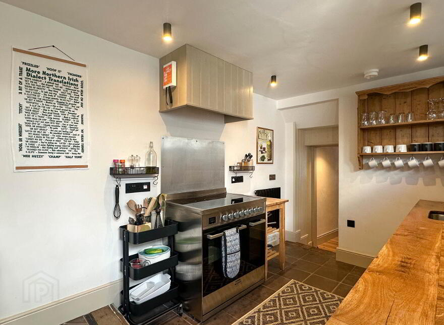 87 Main Street, Portrush, BT56 8DA