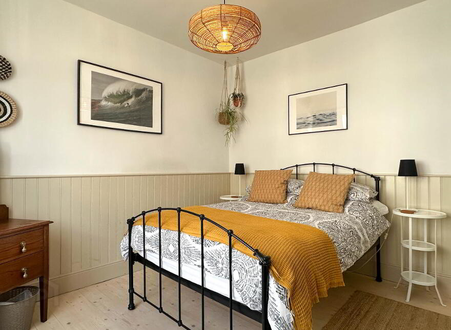 87 Main Street, Portrush, BT56 8DA