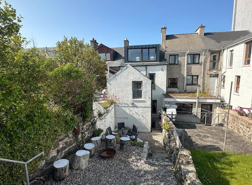 87 Main Street, Portrush, BT56 8DA