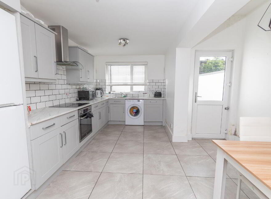 29 Newry Street, Warrenpoint, Newry, BT34 3JZ