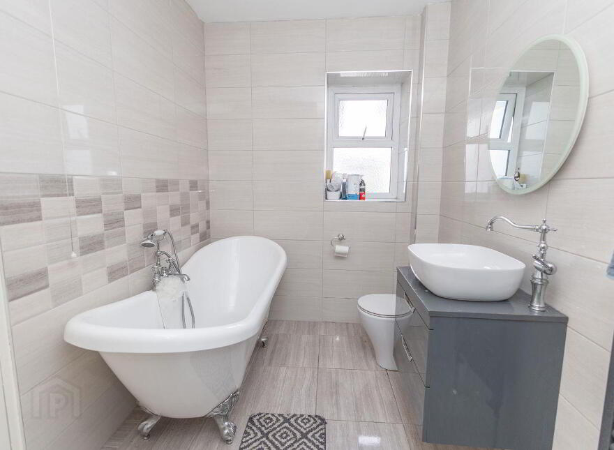 29 Newry Street, Warrenpoint, Newry, BT34 3JZ