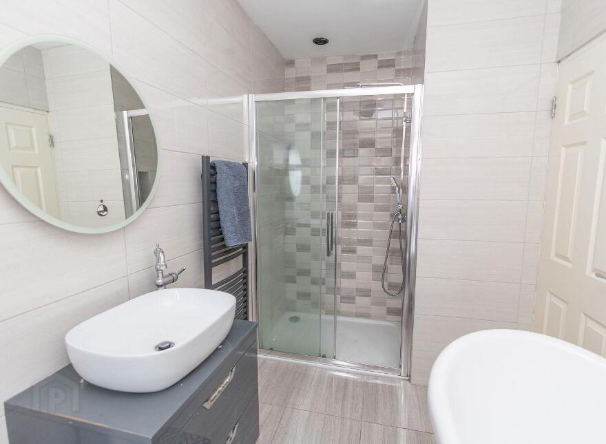 29 Newry Street, Warrenpoint, Newry, BT34 3JZ