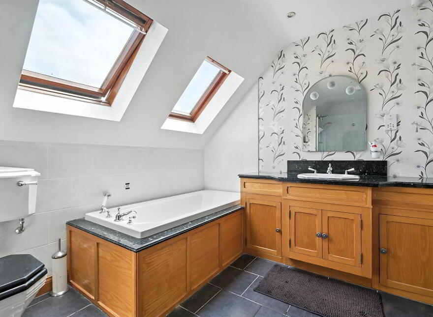 47 Seven Mile Straight, Dunadry, Templepatrick, BT41 4SW