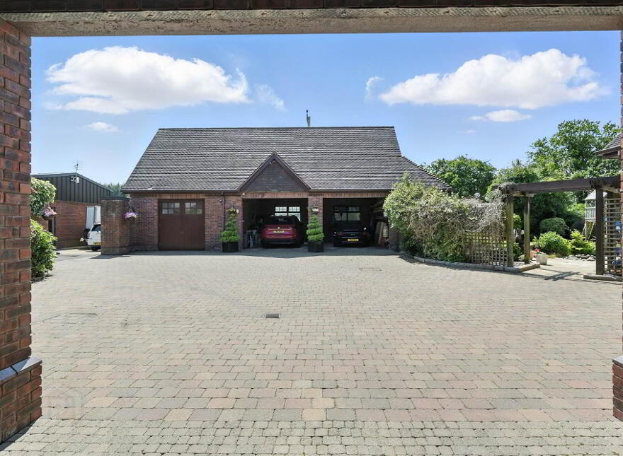 47 Seven Mile Straight, Dunadry, Templepatrick, BT41 4SW