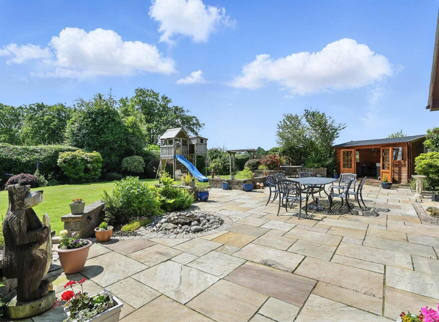 47 Seven Mile Straight, Dunadry, Templepatrick, BT41 4SW