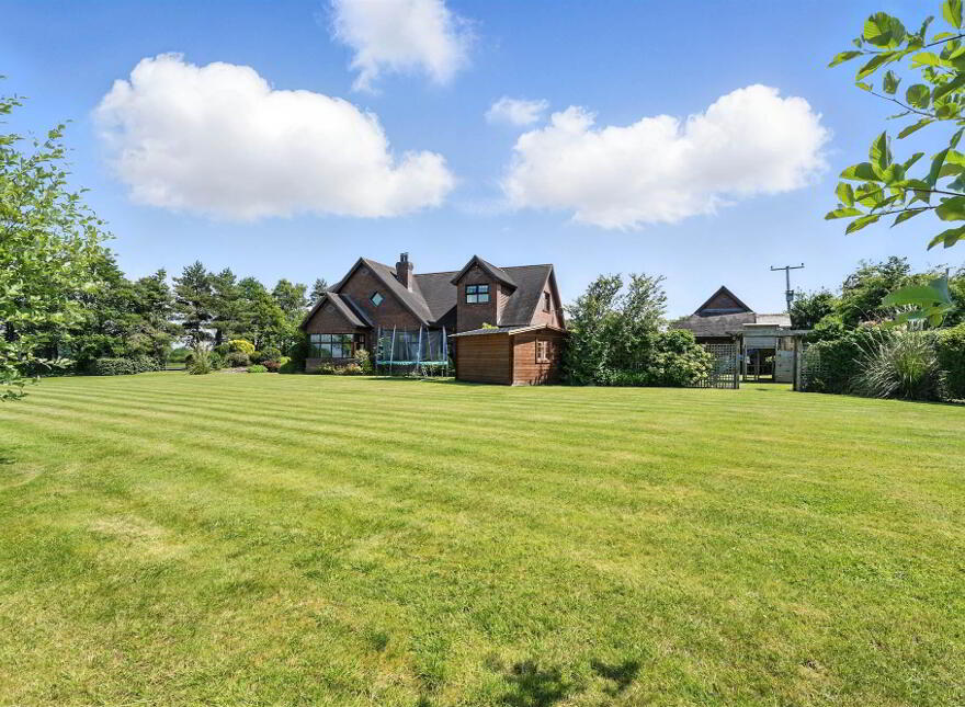 47 Seven Mile Straight, Dunadry, Templepatrick, BT41 4SW