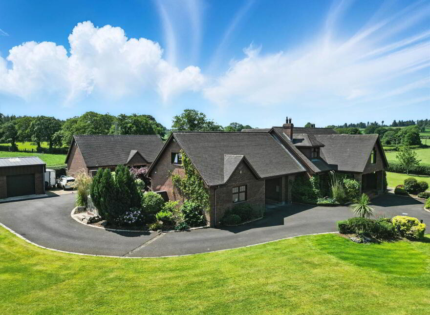 47 Seven Mile Straight, Dunadry, Templepatrick, BT41 4SW