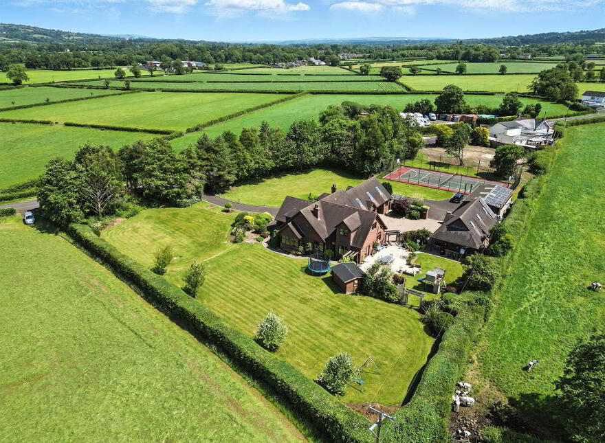 47 Seven Mile Straight, Dunadry, Templepatrick, BT41 4SW