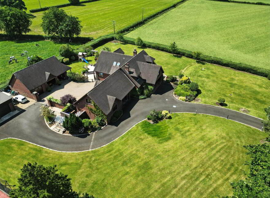 47 Seven Mile Straight, Dunadry, Templepatrick, BT41 4SW