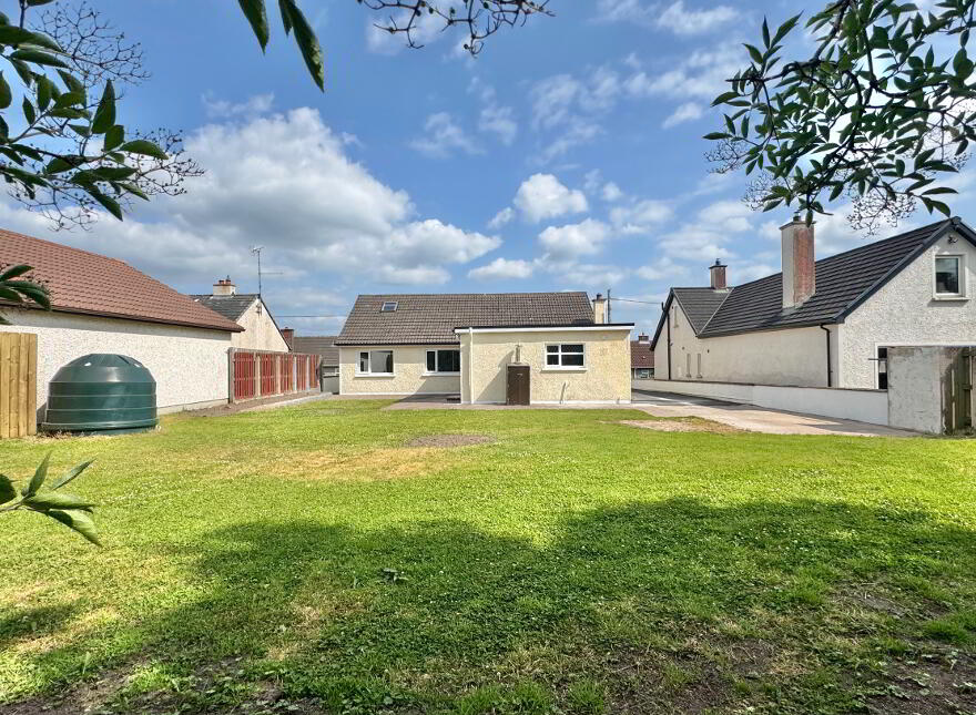 21 Sunningdale, Omagh, BT78 1JX
