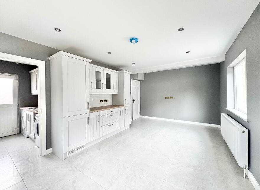 21 Sunningdale, Omagh, BT78 1JX