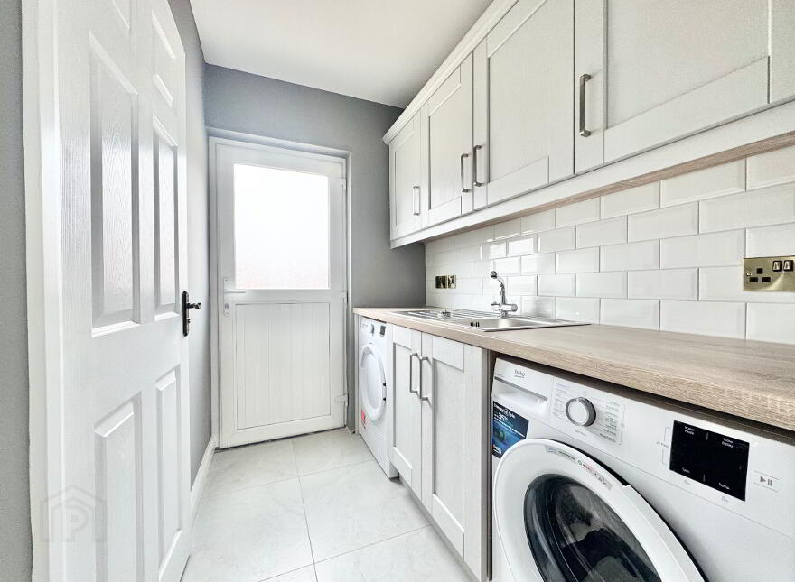 21 Sunningdale, Omagh, BT78 1JX