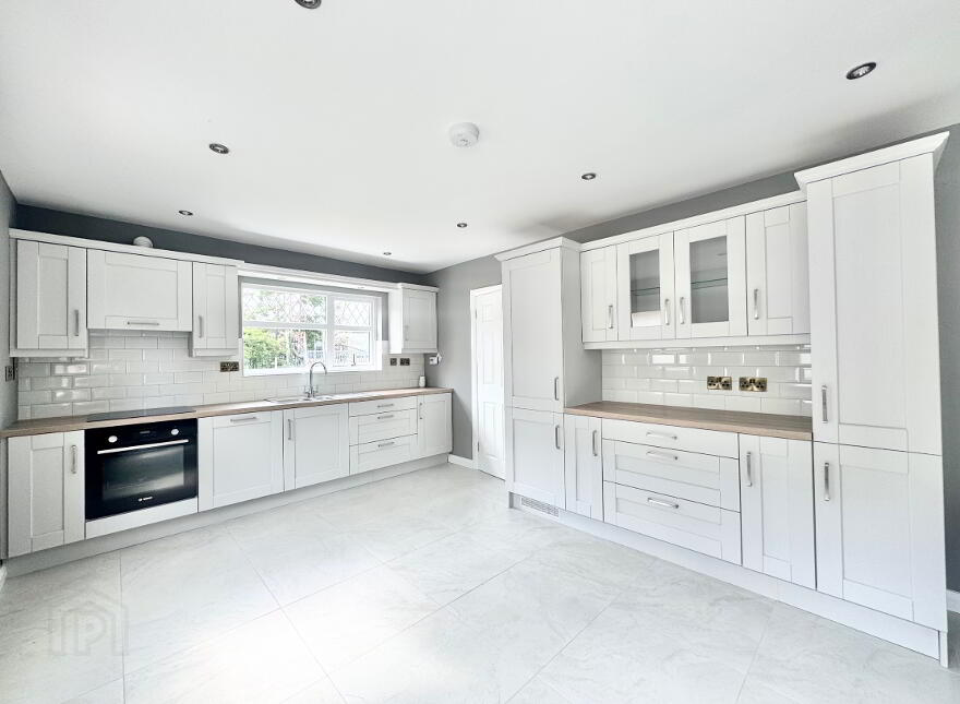 21 Sunningdale, Omagh, BT78 1JX