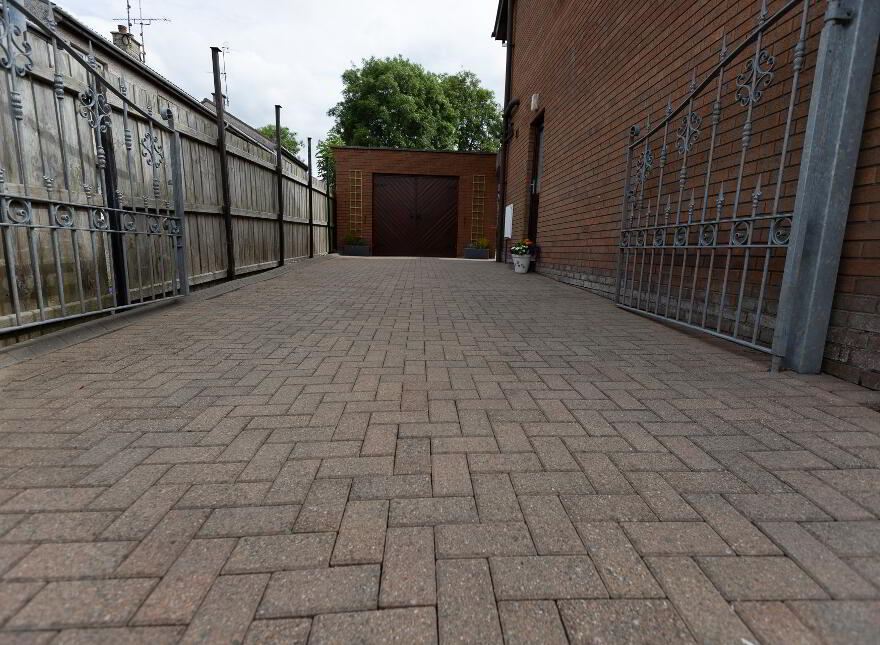 1 Brookfield Manor, Gilford, Craigavon, BT63 6AU