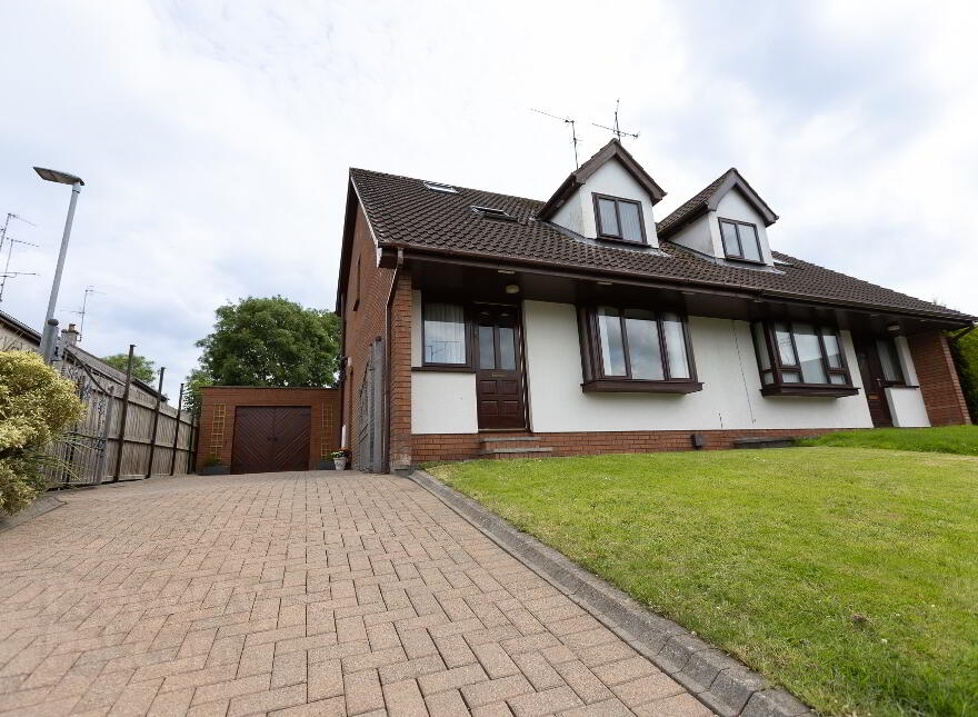 1 Brookfield Manor, Gilford, Craigavon, BT63 6AU photo