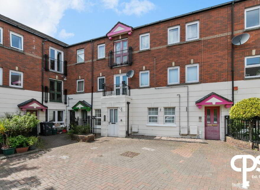 18 Ferndale Court, Belfast, BT9 7EE photo