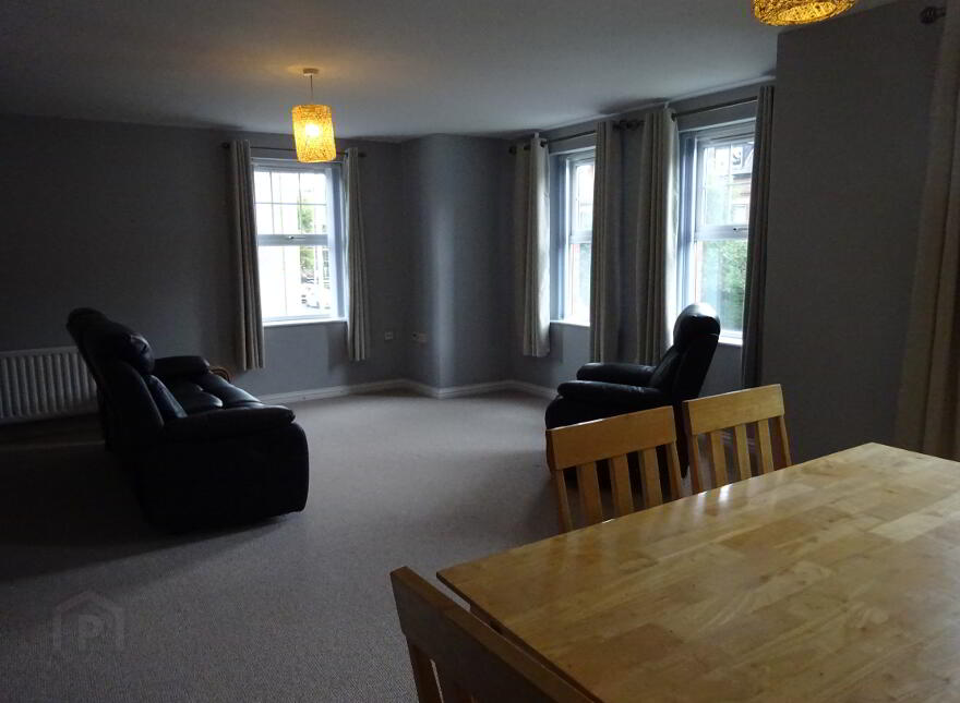 9 St Johns Square, Belfast, BT7 3HS