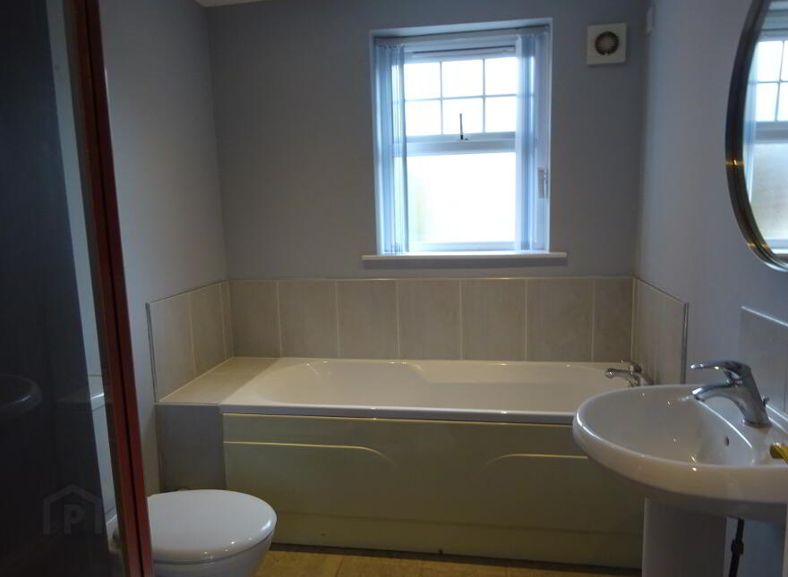 9 St Johns Square, Belfast, BT7 3HS