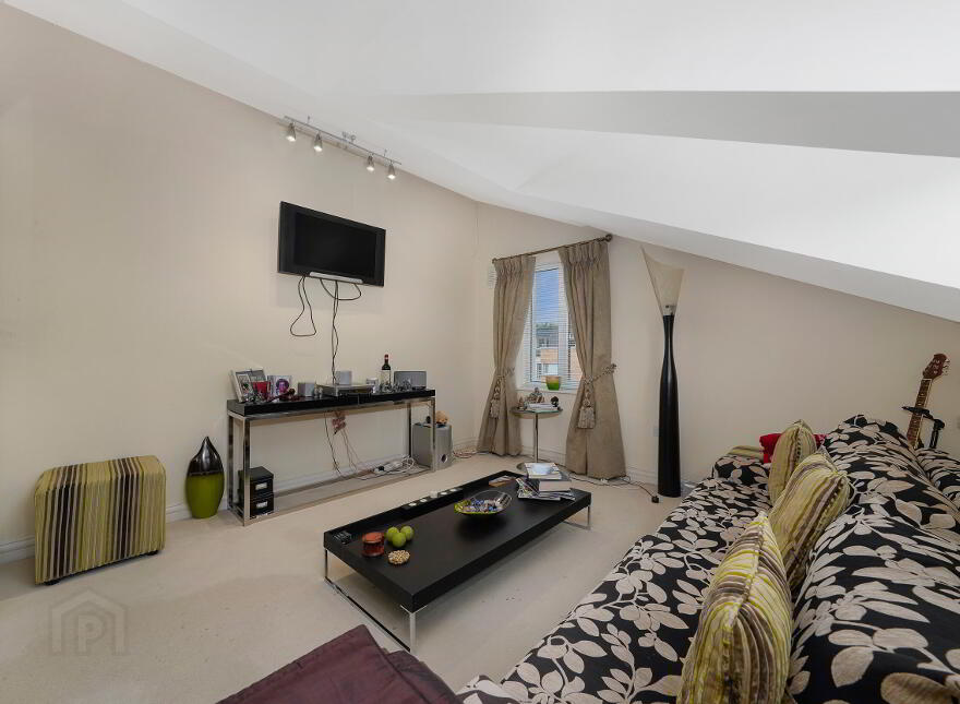 16 Eaton Close, Rathcoole, Dublin, D24K778
