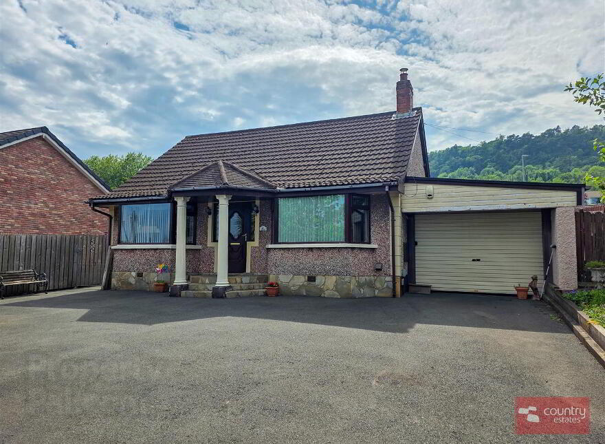 266 Doagh Road, Newtownabbey, BT36 6BB photo