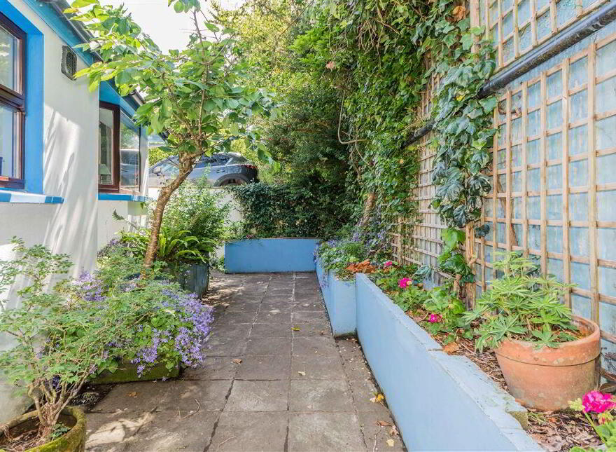 Bluebell Cottage, Bantry, West, P75V343