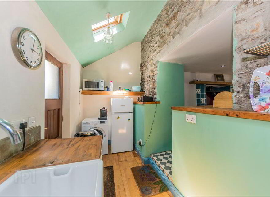Bluebell Cottage, Bantry, West, P75V343