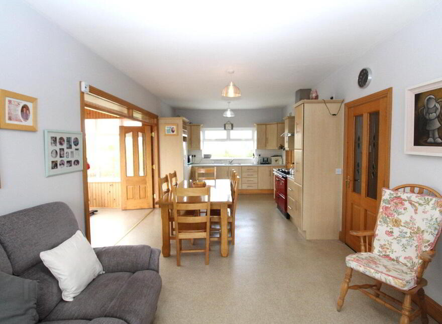 Rosduff, Aughnacliffe, N39V042