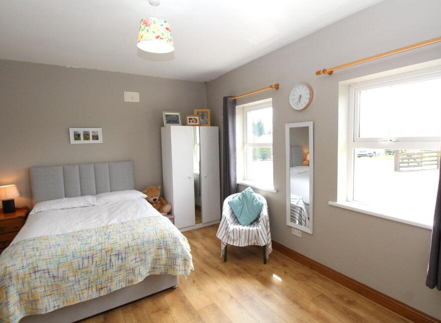 Rosduff, Aughnacliffe, N39V042
