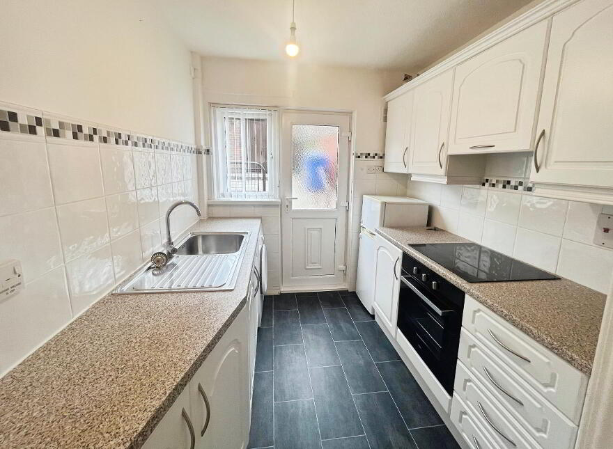 28 Blacks Road, Belfast, BT11 9LS