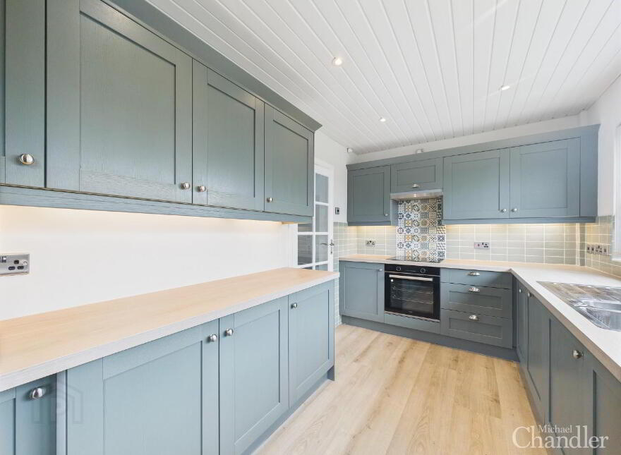 5 Beechill Park West, Castlereagh, Belfast, BT8 6NU
