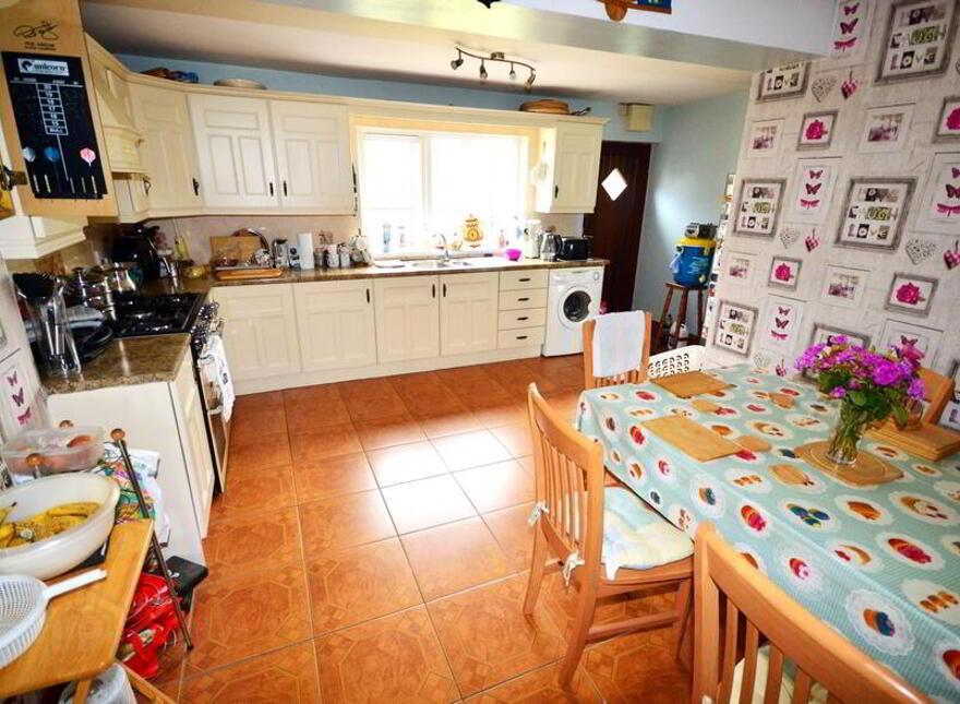 387 Coneyburrow, Lifford, F93X03P