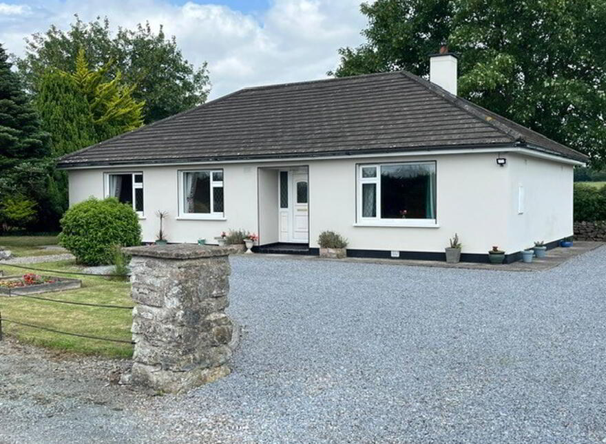 Bettyville Clondulane, Fermoy, P61HD71 photo