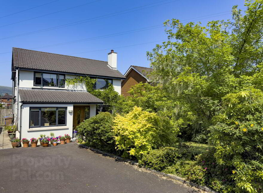 13 Trossachs Gardens, Belfast, BT10 0HX photo
