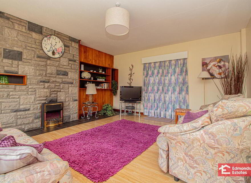 183 Raceview Road, Ballymena, BT42 4HY