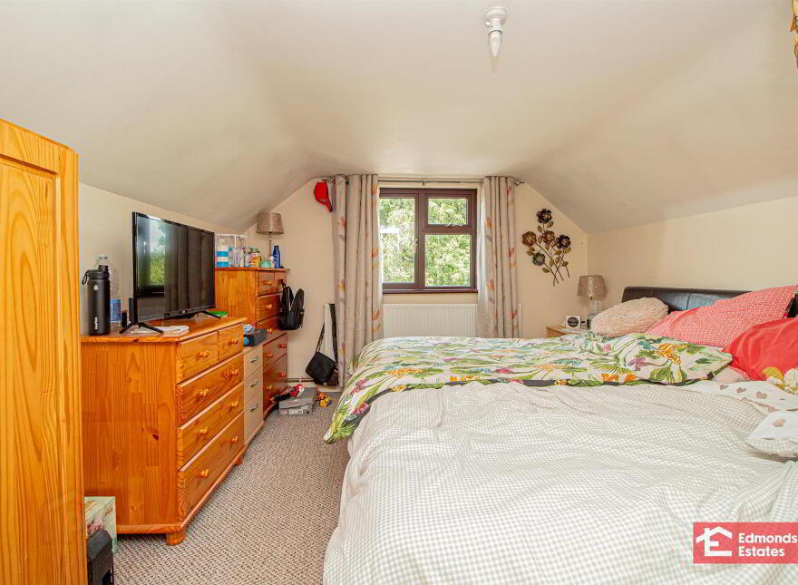183 Raceview Road, Ballymena, BT42 4HY