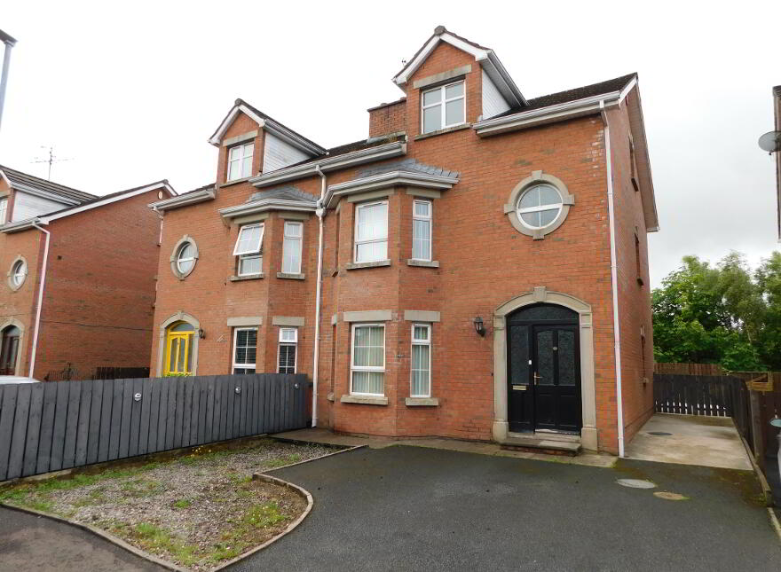 37 Knocklochan, Killyclogher, Omagh, BT79 7GZ photo