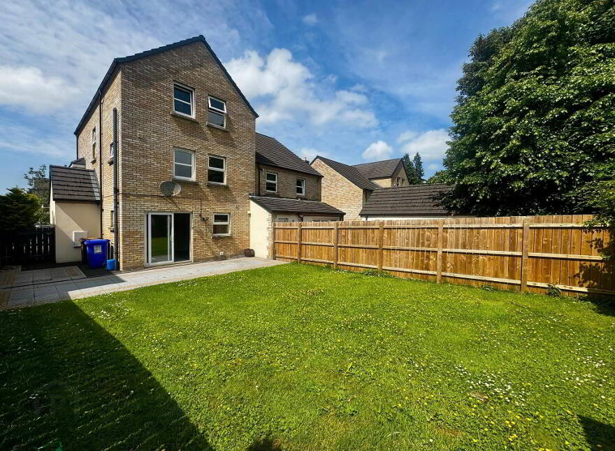 4 St James Park, Ballymoney, BT53 6FD