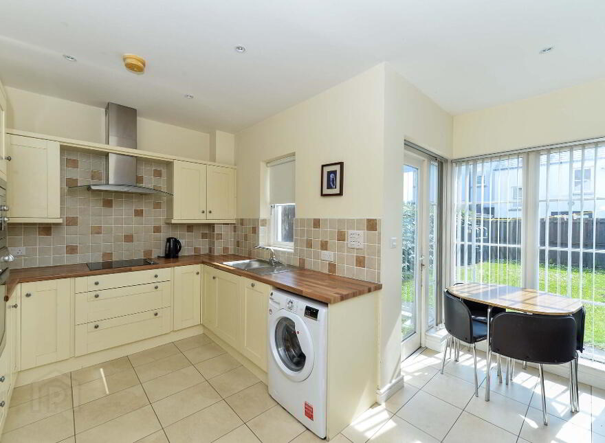 1 Wicket Mews, Saintfield, BT24 7FL