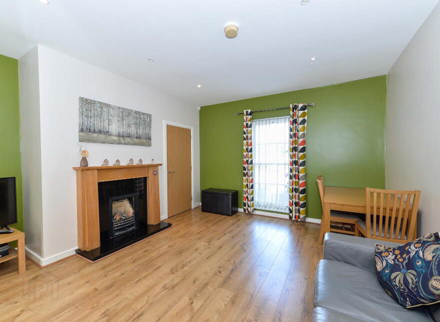 1 Wicket Mews, Saintfield, BT24 7FL