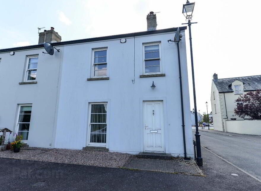 1 Wicket Mews, Saintfield, BT24 7FL photo
