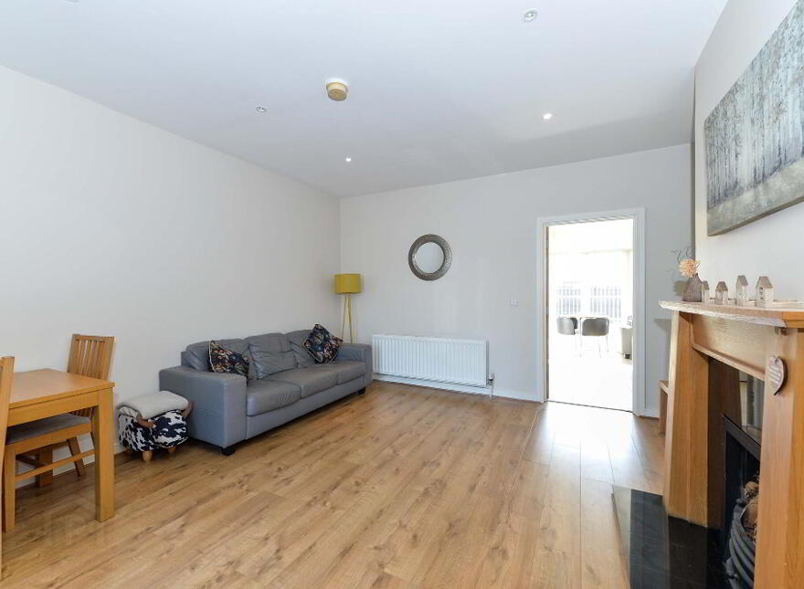 1 Wicket Mews, Saintfield, BT24 7FL