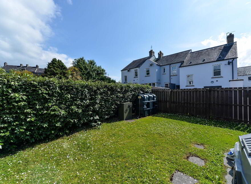 1 Wicket Mews, Saintfield, BT24 7FL