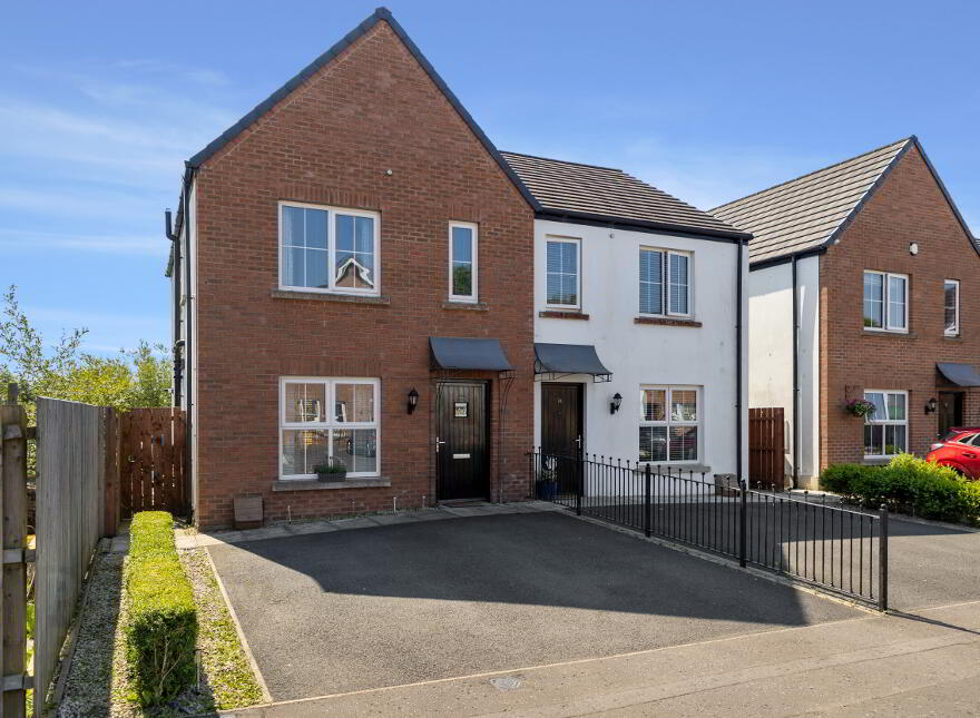 72 Leighinmohr Crescent, Ballymena, BT42 2FB photo