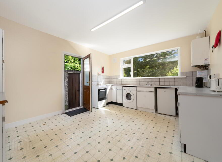 11 Rathcoole Park, Rathcoole, Dublin, D24RW22