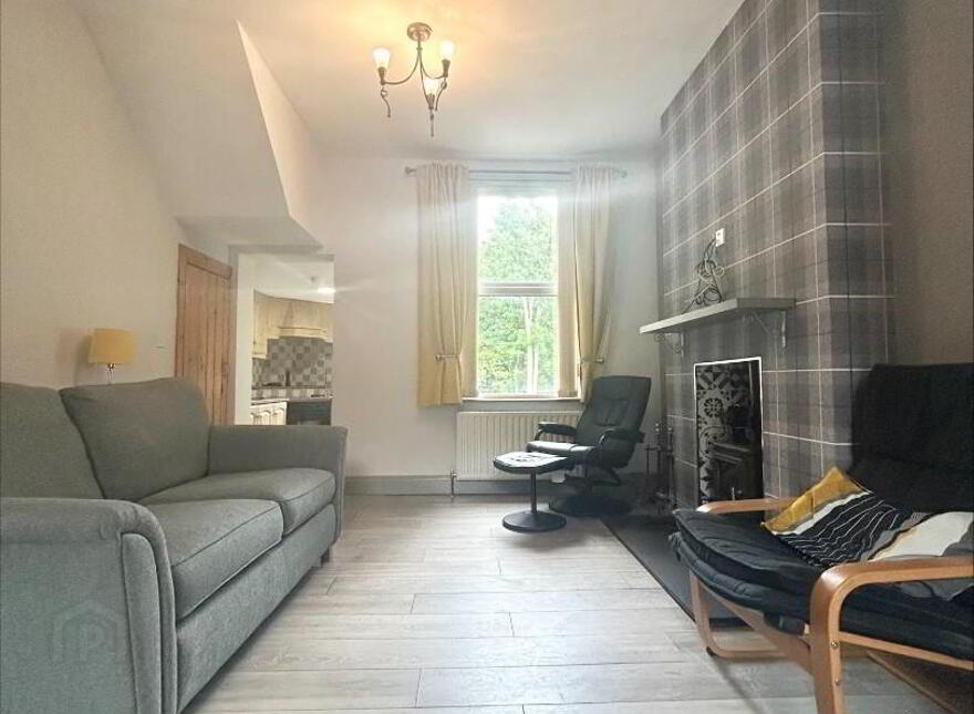 32 Princes Street, Dromore, BT25 1AY