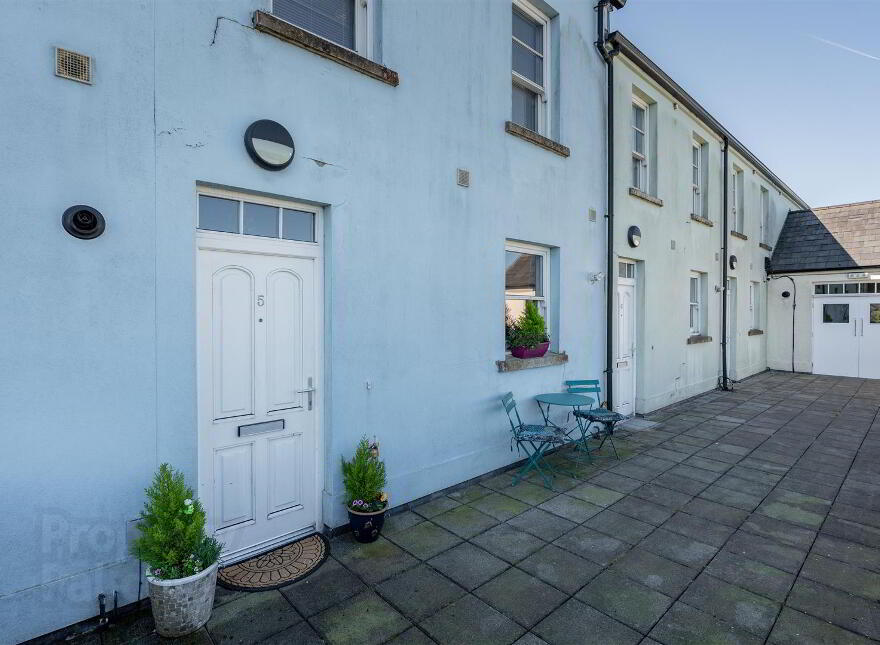 5 Mill View, Saintfield, BT24 7FG photo