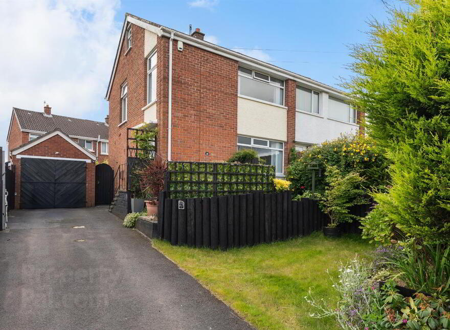 25 Kimberley Road, Newtownabbey, BT36 6NZ photo