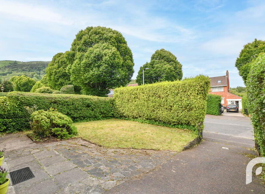 46 Upper Cavehill Road, Belfast, BT15 5FB