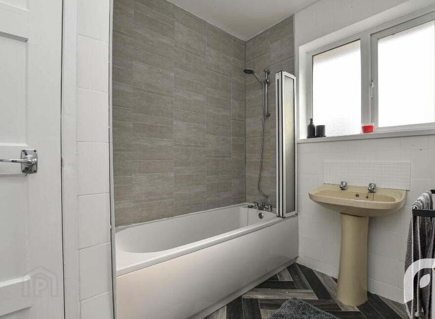46 Upper Cavehill Road, Belfast, BT15 5FB